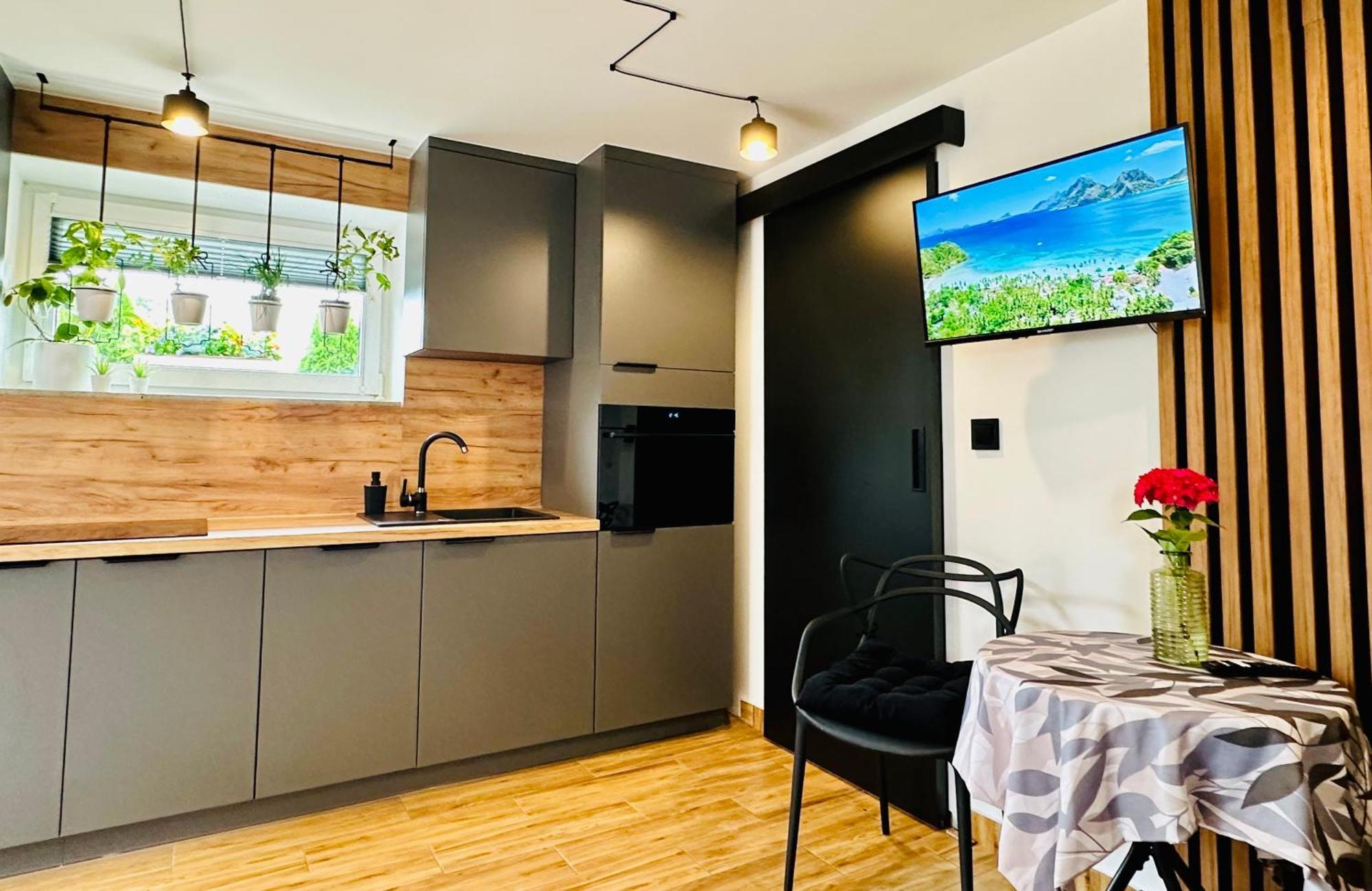 Sweet Garden Apartment *